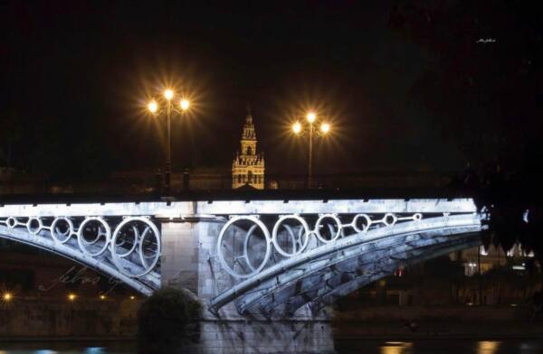 Fotografía puente de Triana y Giralda de Sevilla